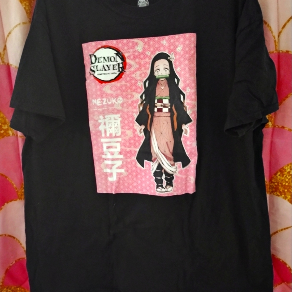 Tshirt color black